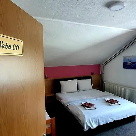 بيت شباب Imran زينيتشا